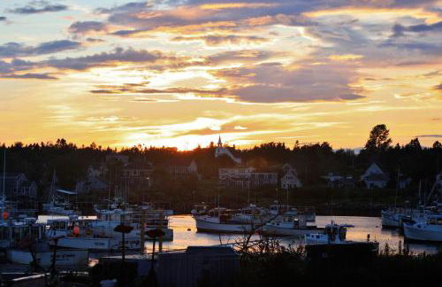 Dragonwood Castle on Waterfront with Stunning View - Foto 31