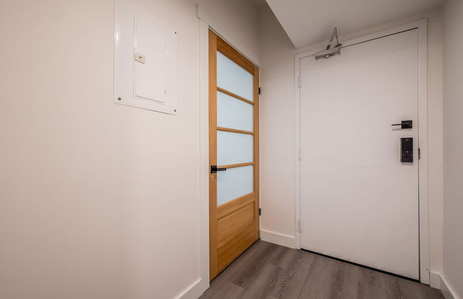 Spacious Newly Renovated 1 Bedroom Suite - Photo 26