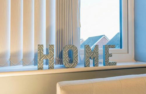 Family-Friendly 4-Bedroom House in Moston with Parking and Garden - Foto 22