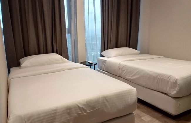 Expressionz Professional Suites by iHost Homes 2 - Photo 40