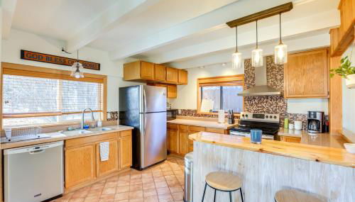 Bend Home with Fire Pit, 4 Mi to High Desert Museum! - Foto 2