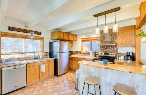 Bend Home with Fire Pit, 4 Mi to High Desert Museum! - Foto 2