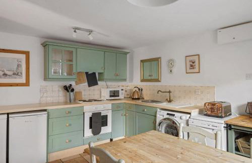 Grade II Listed Cottage in Central Taunton - Photo 20