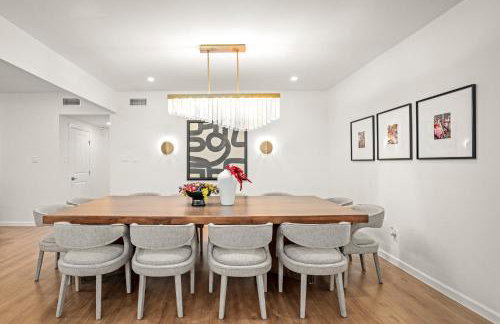 Gated Resort, 2 Homes, 9BR Ensuites, Slps27, Pool - Photo 11