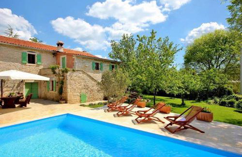 Villa Violica, Karnevali - Photo 1