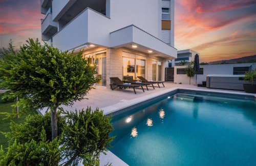 Luxury apartment Sun with private Pool and Jacuzzi - Photo 42