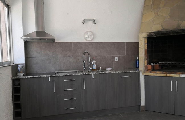 Villa con gran piscina en zona residencial - Photo 7