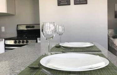 Modern Guesthouse w Private Patio and Hot Tub - Foto 27