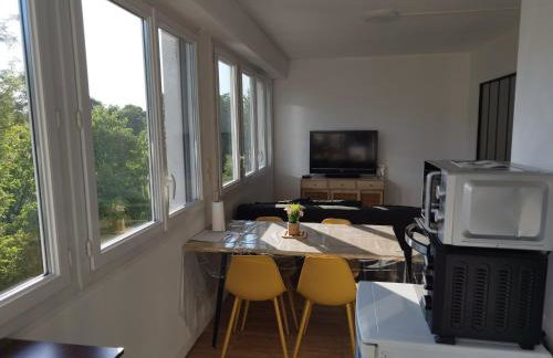 Mistral gagnant ! T1 calme avec vue, parking, télétravail, Wi-Fi, proche CV et gare - Foto 41