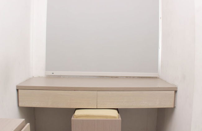 Cozy And Simply Studio At Grand Sentraland Karawang Apartment - Photo 7