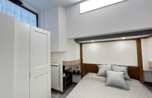 "R&P apartment", short term stay, elegant design, Bisceglie metro station, easy for San Siro and Fiera Milano, free parking - Foto 14