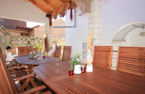 Apartments by the sea Sutomiscica, Ugljan - 8474 - Photo 10