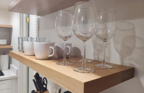 S&N Lux Suite-Free Parking-King Bed-Kitchen-WiFi - Foto 42