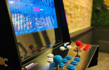 OVERNIGHT No4 - Arcade, Kino, Airhockey, Dart - Foto 4