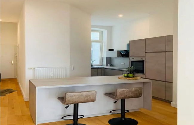 Inviting Holiday Home With Balcony or Terrace - Foto 8