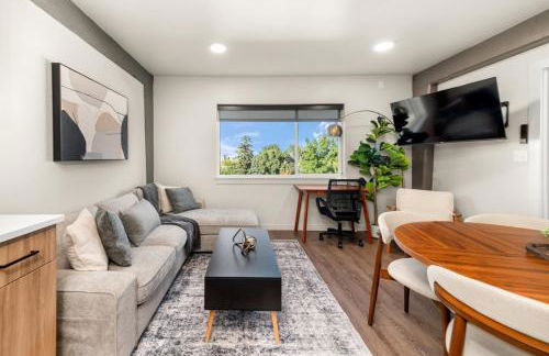 2BR in Downtown with Parking - Foto 1