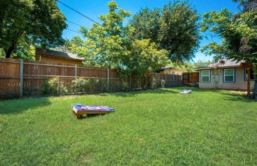 Gametime! Walk to Cowboys/ Rangers Stadium - Photo 3