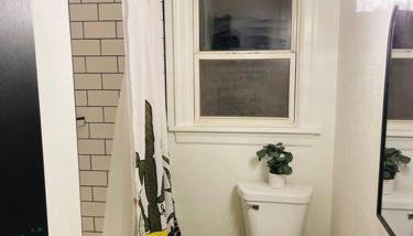 1BR 1 BA near Carl Health and OSF - Foto 4