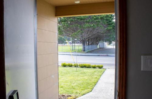 Private Home - #RedwoodSkyWalkRetreat - 5BD, Pro Pool Table, BBQ, Foosball, Darts, Fireplace, Movie Projector, Stereo, Cotton Bedding - Foto 6