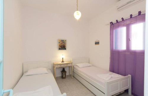 Wave Lullaby, Peaceful Beachfront Retreat in Paros - Photo 4