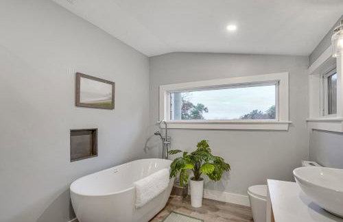 Airstream and Ocean View Unique Gloucester Getaway - Foto 11