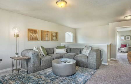 _Entire Home_Game Room_Basement_FirePit_ - Foto 36