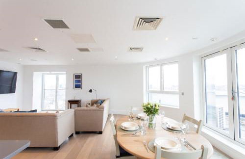 2 Bed 2 Bath Penthouse With Amazing Views with Free Parking - Foto 12