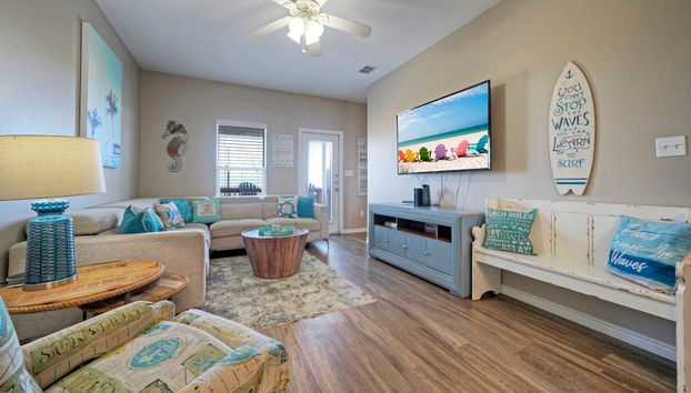 The Beautiful Place by Avantstay Mins to Beach Family-friendly Pool - Photo 5, Room