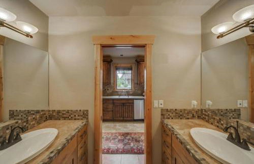Bear Discovery Custom Tamarack Estate Home by Casago McCall - Donerightmanagement - Foto 40