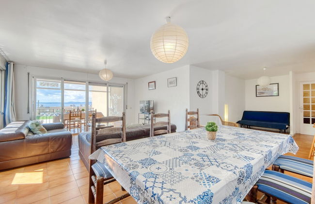 Apartment in Roses Near Canyelles Beach - Photo 33