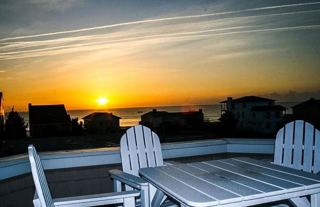 Coastal Escape w Pool Pool Table Walk to Beach - Foto 8