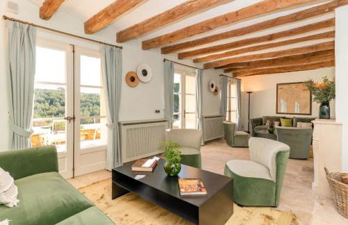 Casa de Piedra ubicada en el exclusivo wine village de Viladellops, te ofrece una experiencia única, donde el lujo y la tradición se fusionan en un entorno natural privilegiado - Foto 17