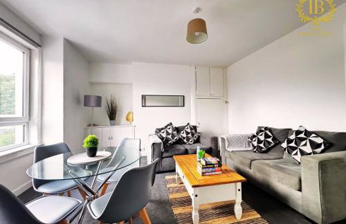 2-Bed Gourock Margaret St - Sleeps 4 - Contractors - Foto 2