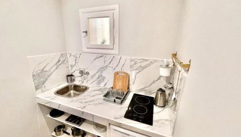 Nine Muses Apartments - Photo 4