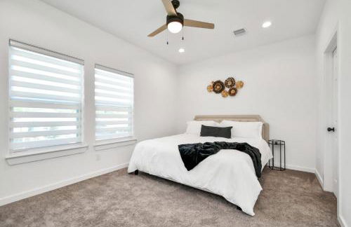 NEW! Grand Luxé Retreat - Modern Luxury - Free Parking - Near Med Center & NRG - Foto 7