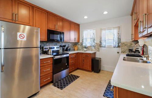Relaxing 4 bedroom - Full Kitchen & Dining - BART - Foto 19