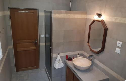 Vue panoramique sur le château,montagne et grottes - Foto 29