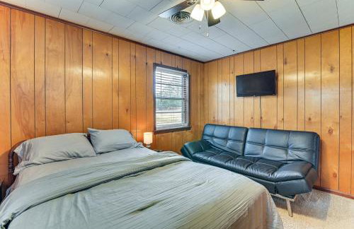 2 Mi to MSU Campus! Family Abode with Spacious Yard - Foto 19