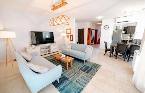 Villa Alma mit privatem Saltwater Pool - Photo 11