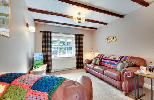 Honeysuckle Cottage - Photo 9