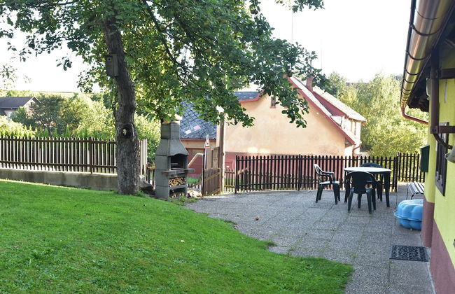 Authentic Holiday Home with Garden near Trutnov - Foto 15