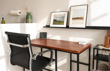 Modern 1BR Apt with Rooftop, Gym, and Parking - Foto 7