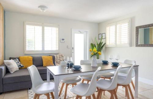 Spacious 3-Bedroom Villa with Heated Saltwater Pool and Fenced Yard in Oakland Park - Foto 42