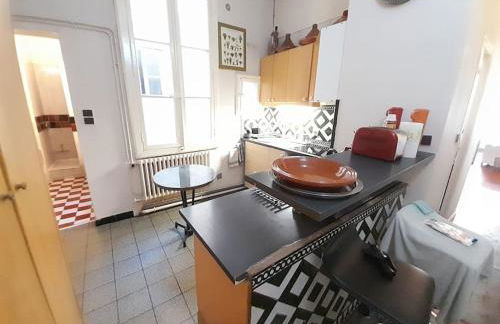 Les 7 balcons, Comédie-Corum-Gare, Parking, Spacieux Lumineux Haussmannien - Foto 23