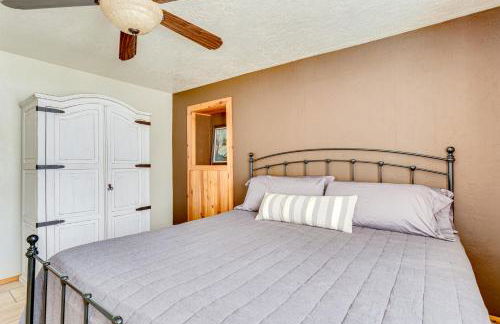 Hike, Fish and Explore Family Cabin in Sulphur! - Foto 21