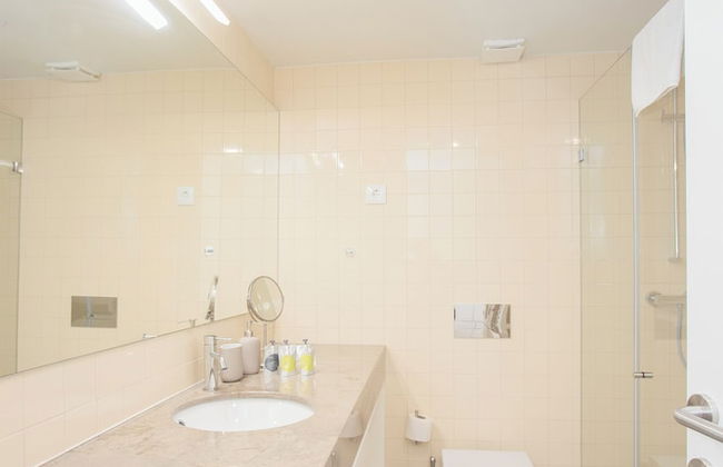 Liiiving in Porto - Haven Pool Apartment - Photo 36