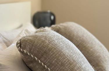 Artsy Italian lake retreat with stunning views! - Foto 52