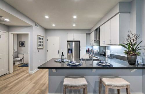 Modern Irvine Condo with Pool - 7 Mi to Beach! - Photo 2