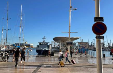 Au cœur du vieux Toulon au calme appartement rénové climatisé confortable étage élevé avec ascenseur proche parking et toutes commodités - Foto 32