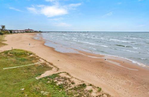 Beachside Condo w Stunning Lake Views - Foto 49